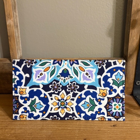Vera Bradley blue Cotton Checkbook Cover Holder Wallet Lisbon Medallion Cool - Picture 2 of 5